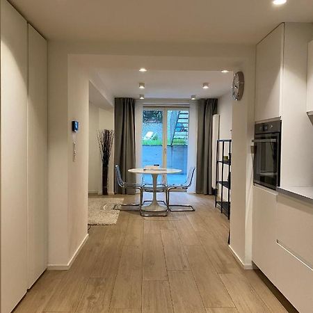 Amazing Flat In Front Of Bois De La Cambre Brussels Exterior photo