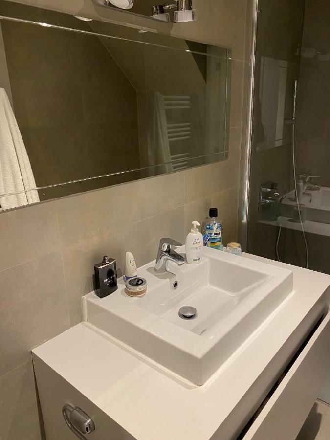 Amazing Flat In Front Of Bois De La Cambre Brussels Exterior photo