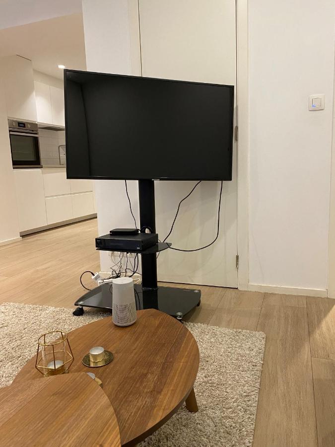 Amazing Flat In Front Of Bois De La Cambre Brussels Exterior photo